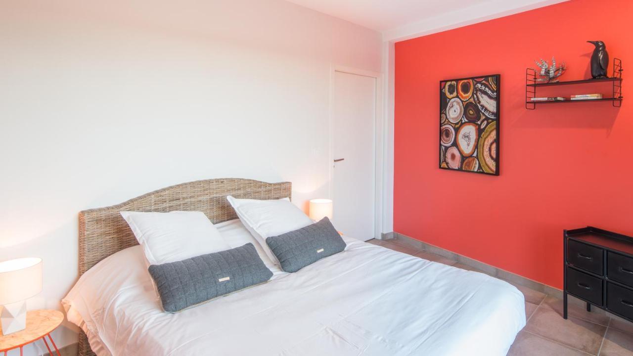Plein Soleil Avec Jacuzzi Privatif Et Parking Prive Sarlat-la-Canéda Exterior foto