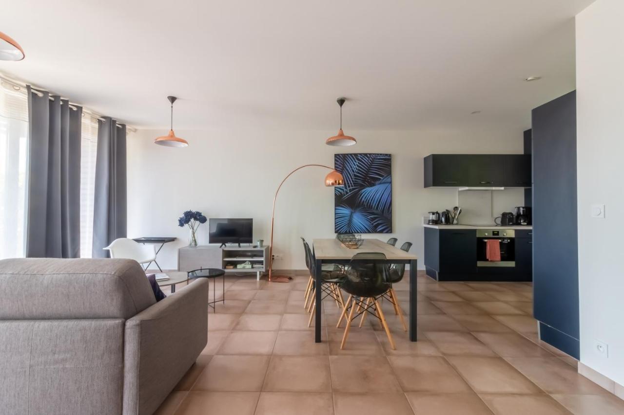 Plein Soleil Avec Jacuzzi Privatif Et Parking Prive Sarlat-la-Canéda Exterior foto
